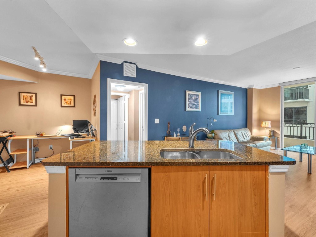 600 S Dixie Highway 339