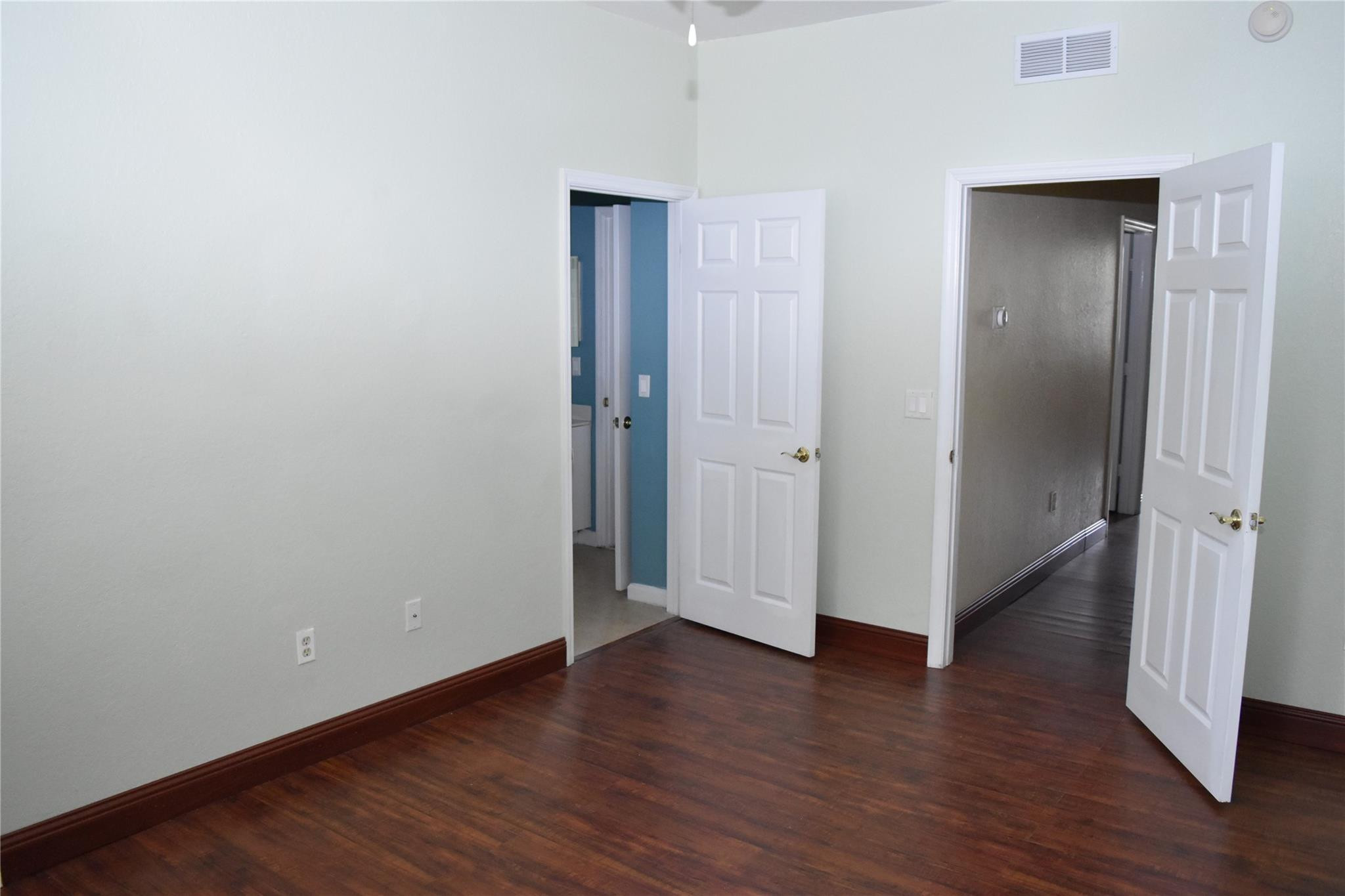 725 NW 42nd Ave