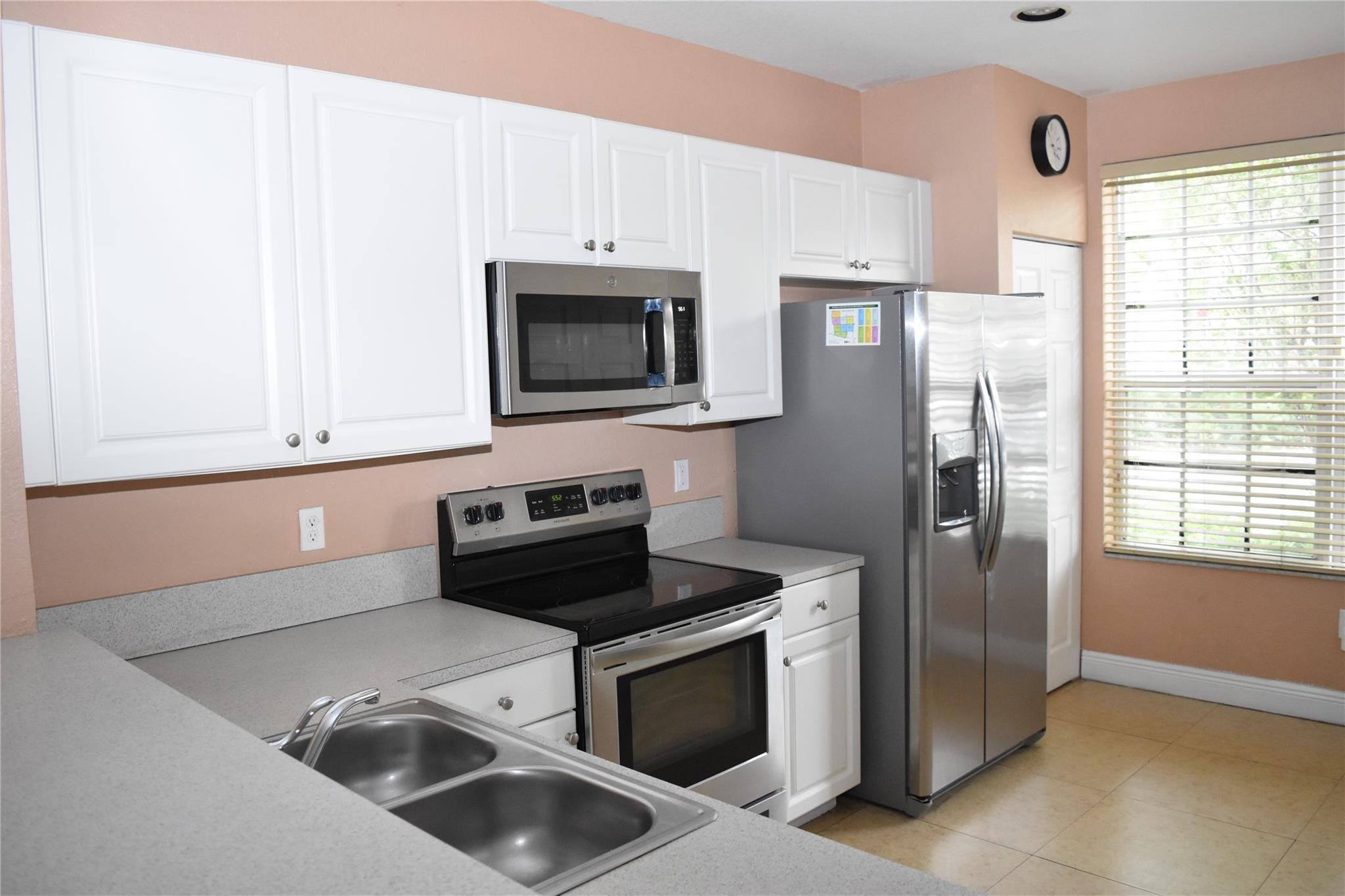 725 NW 42nd Ave