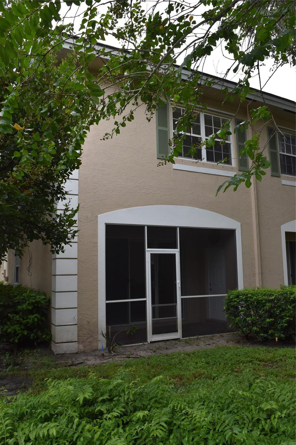725 NW 42nd Ave