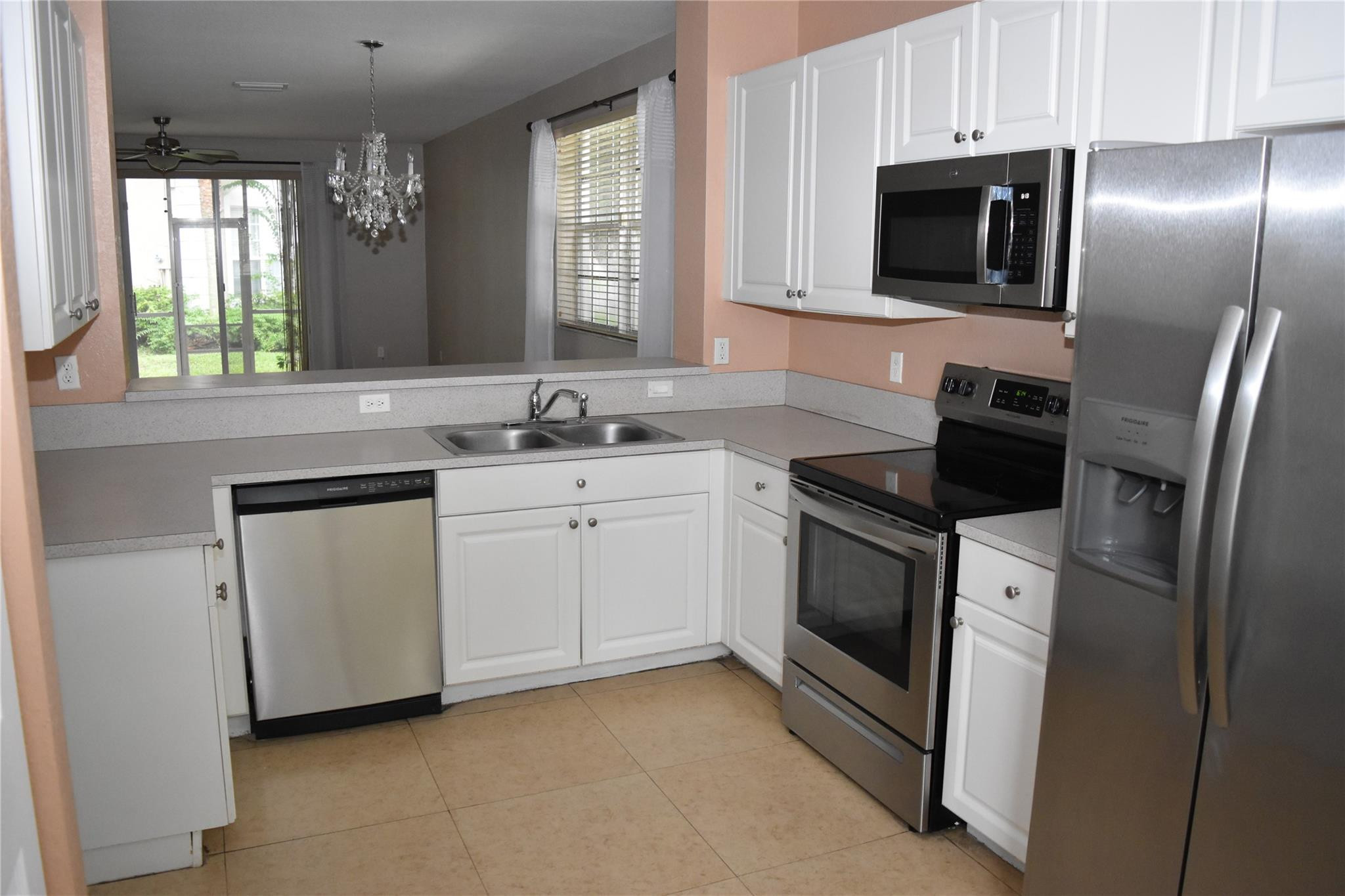 725 NW 42nd Ave
