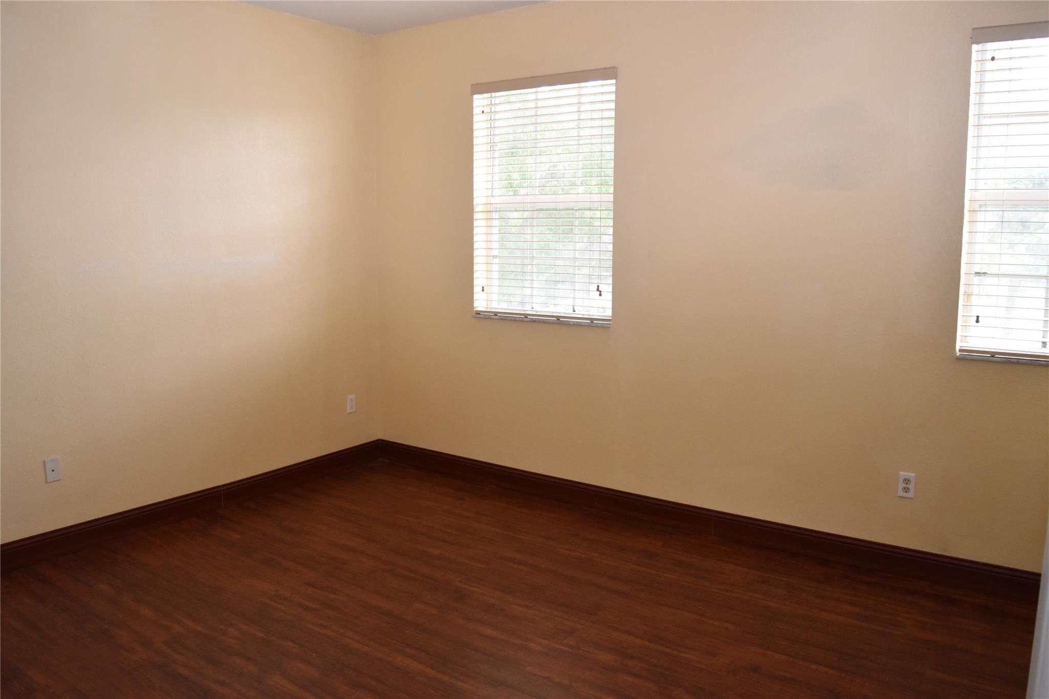 725 NW 42nd Ave