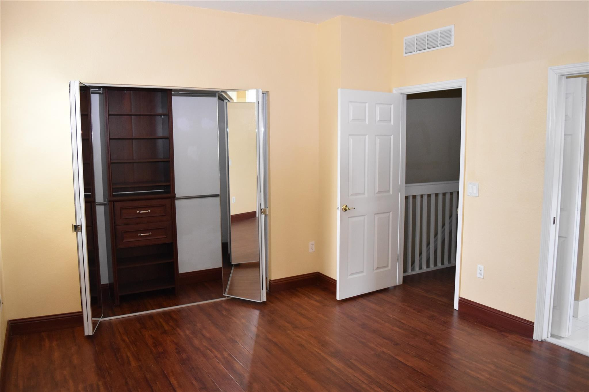 725 NW 42nd Ave