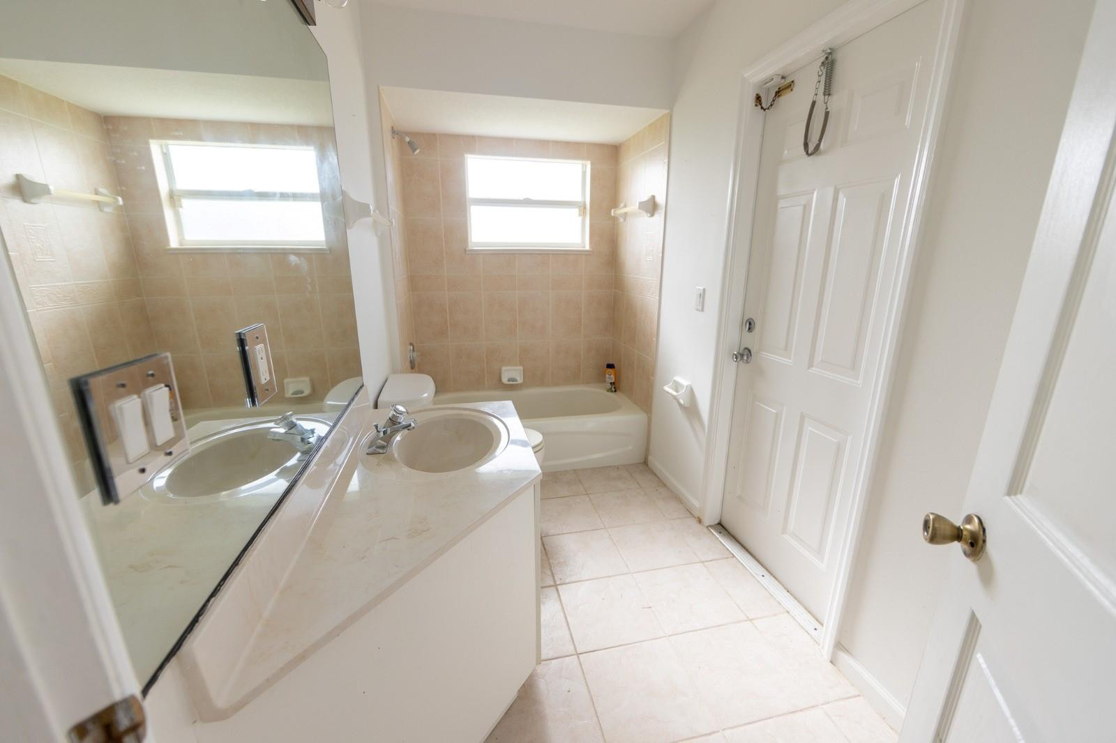 4162 SW DARWIN Boulevard