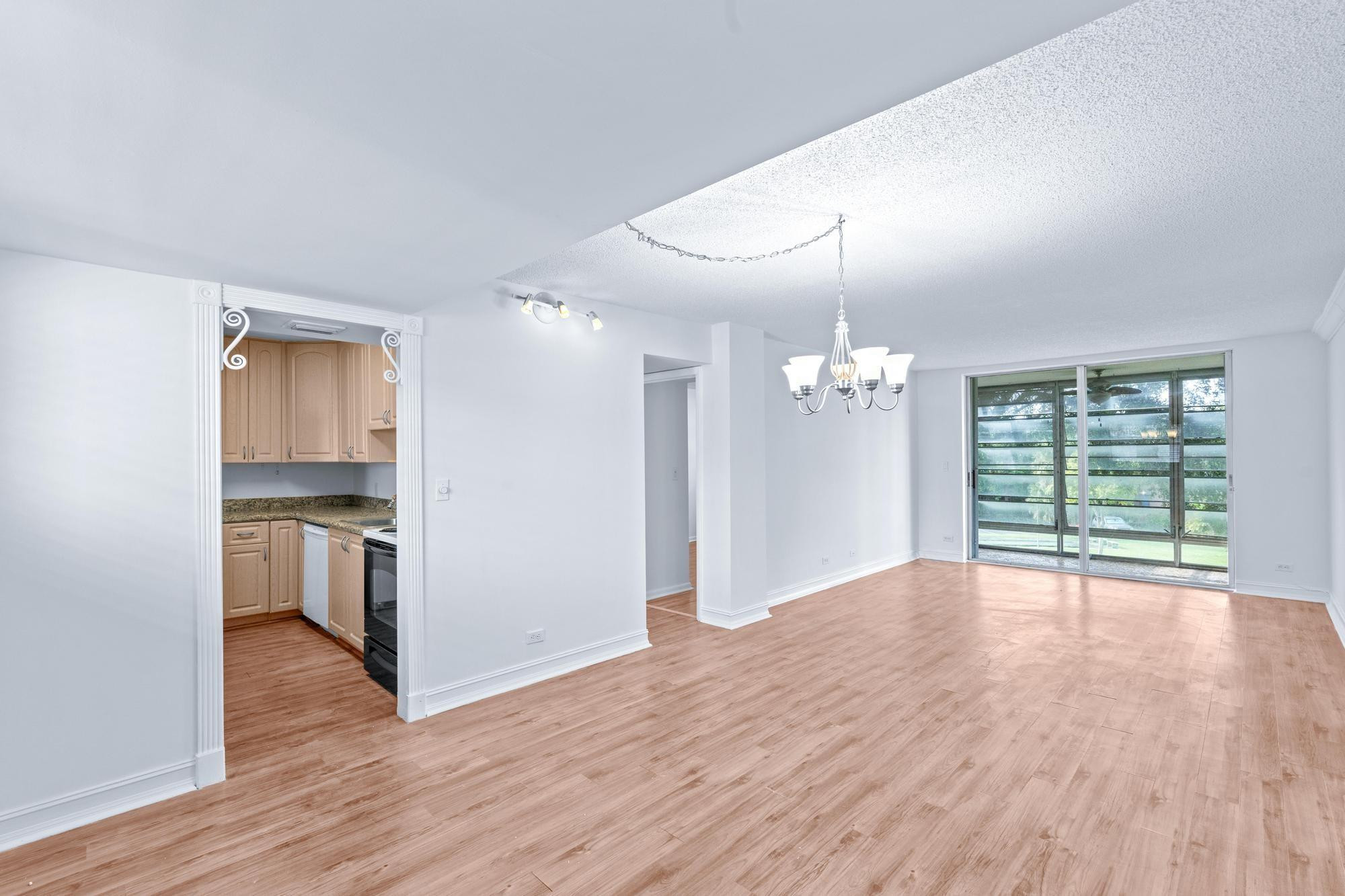 447 NE 195th St 316