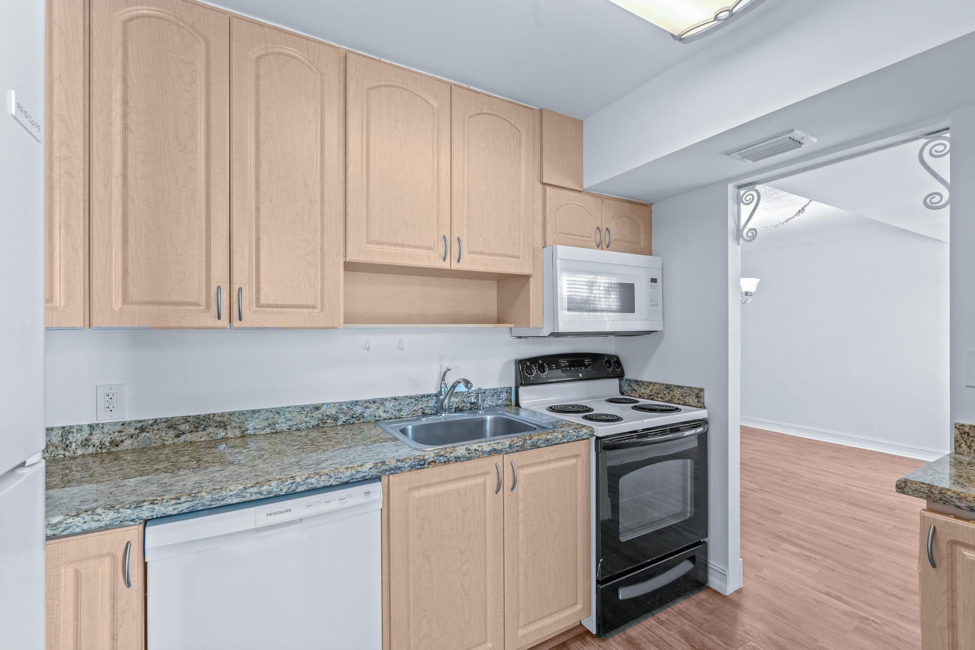 447 NE 195th St 316