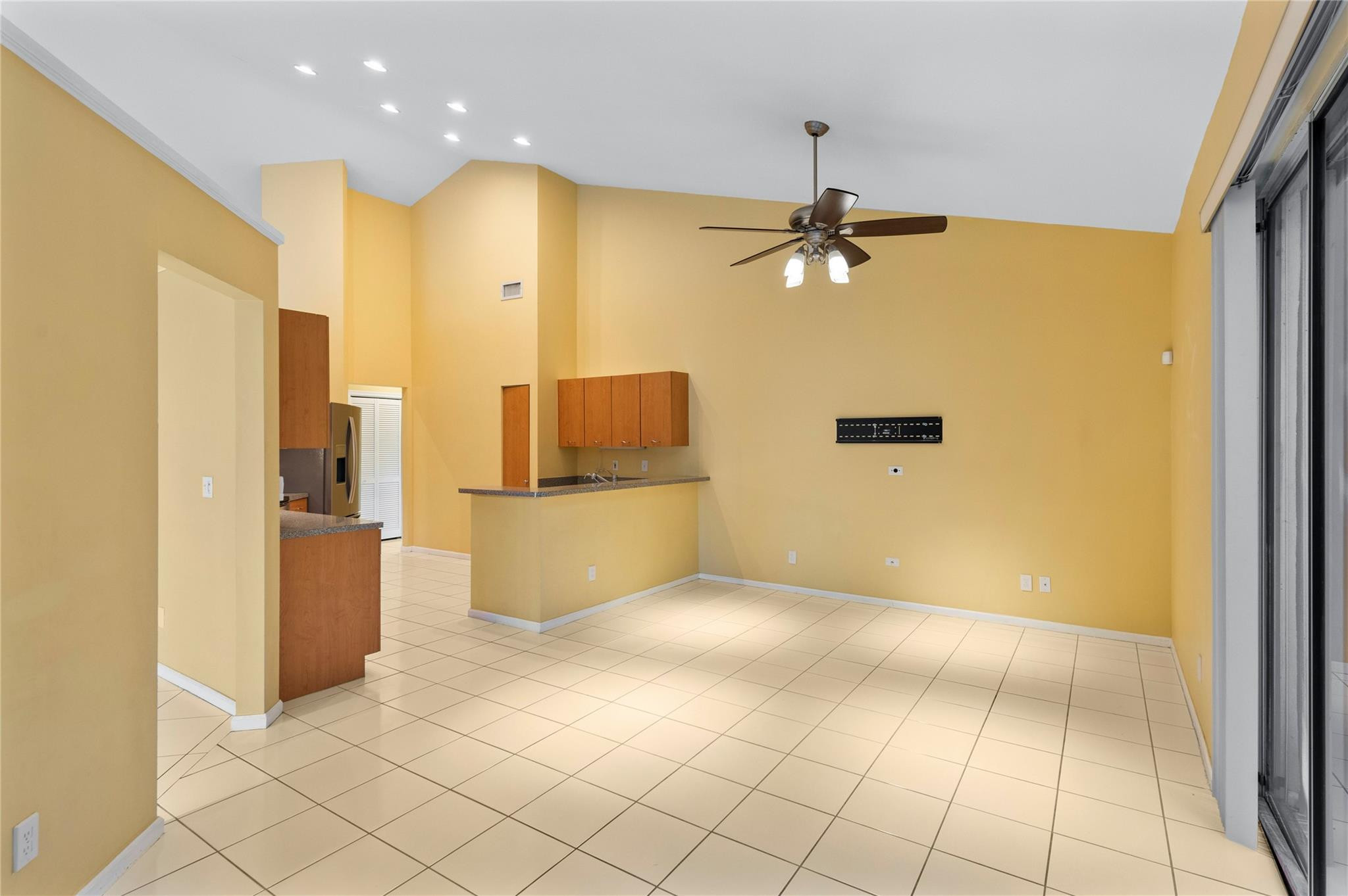 1420 LACOSTA DR