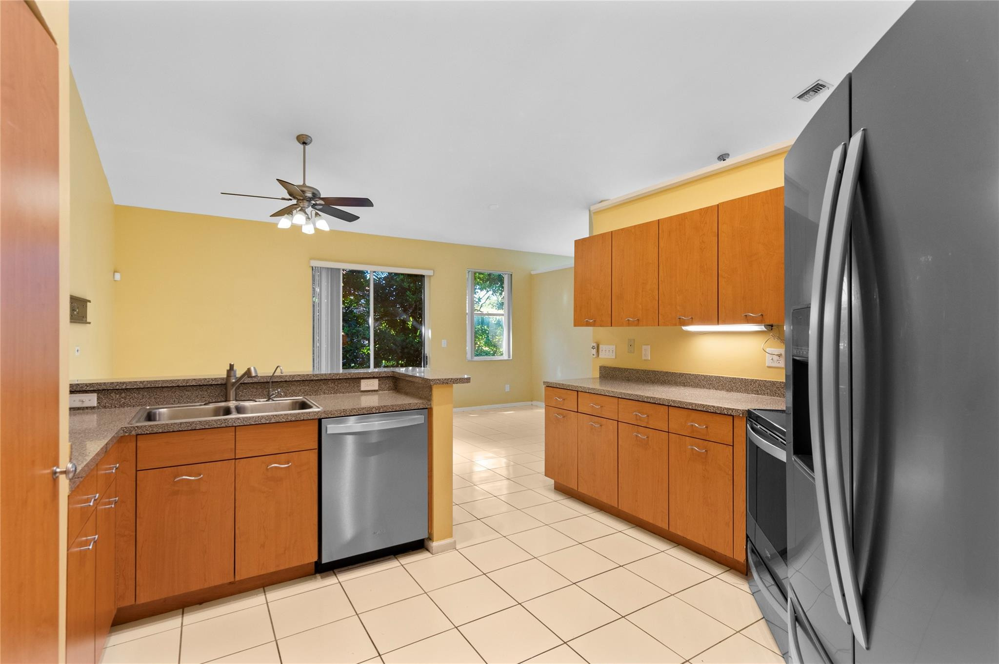 1420 LACOSTA DR