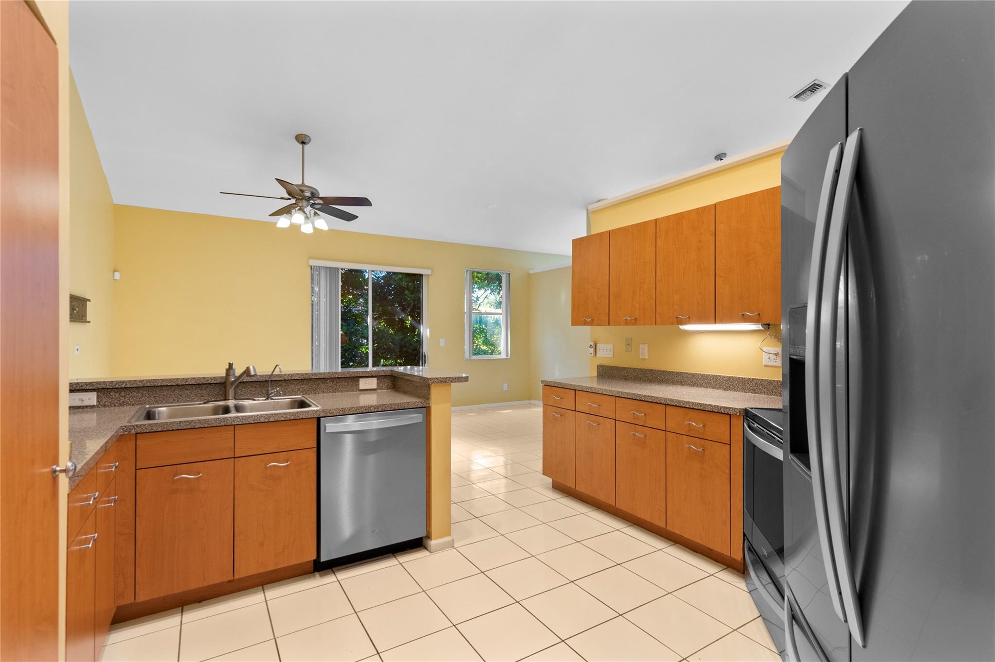 1420 LACOSTA DR