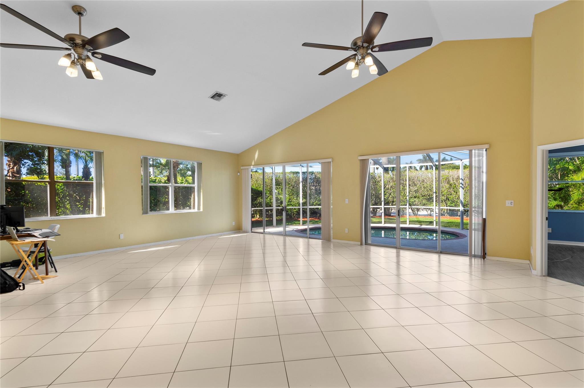 1420 LACOSTA DR