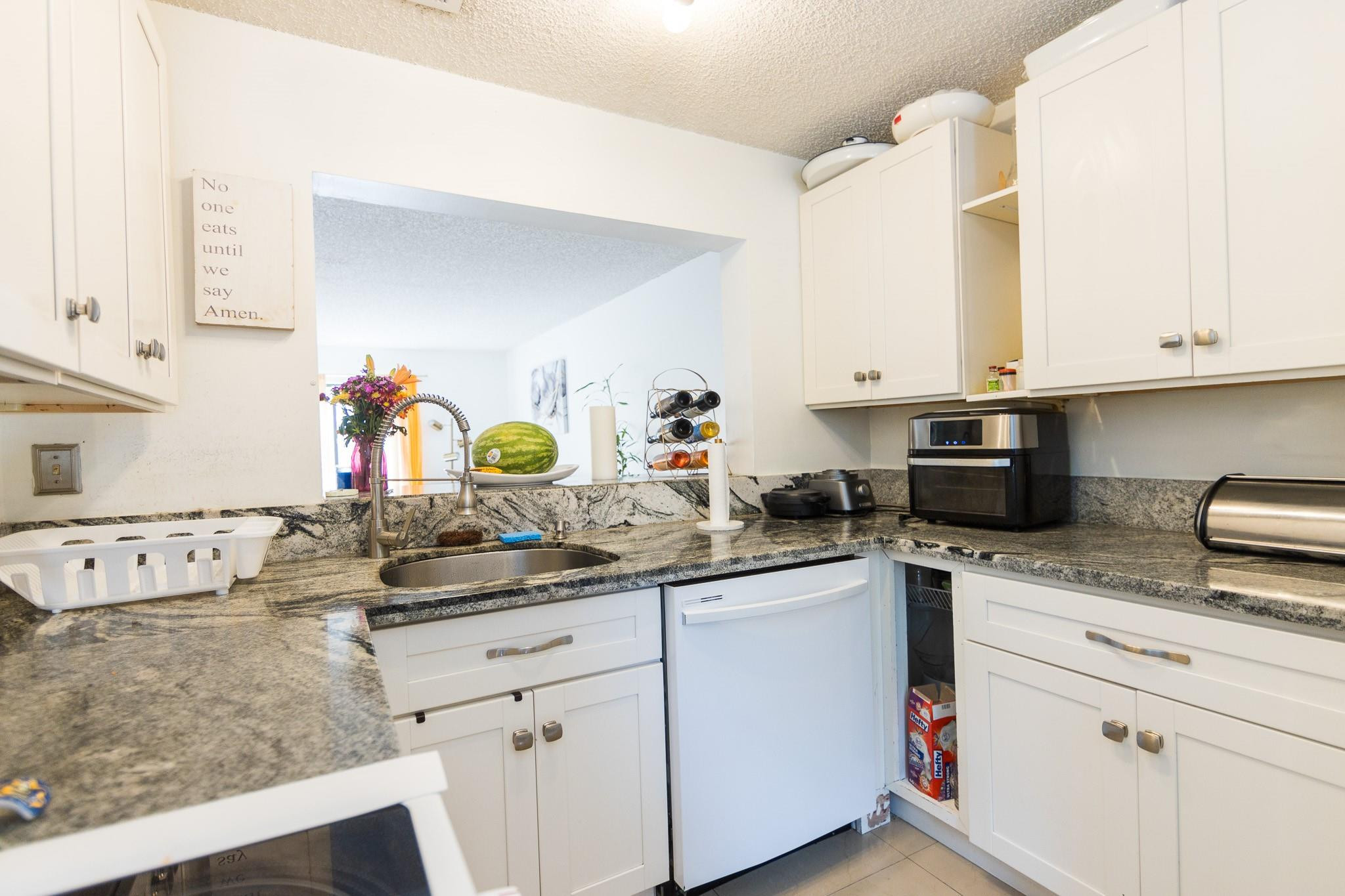 321 E Palm Cir E