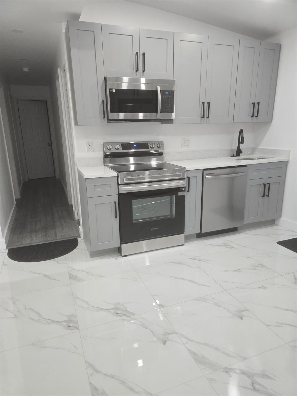 1529 NW 5th Ave