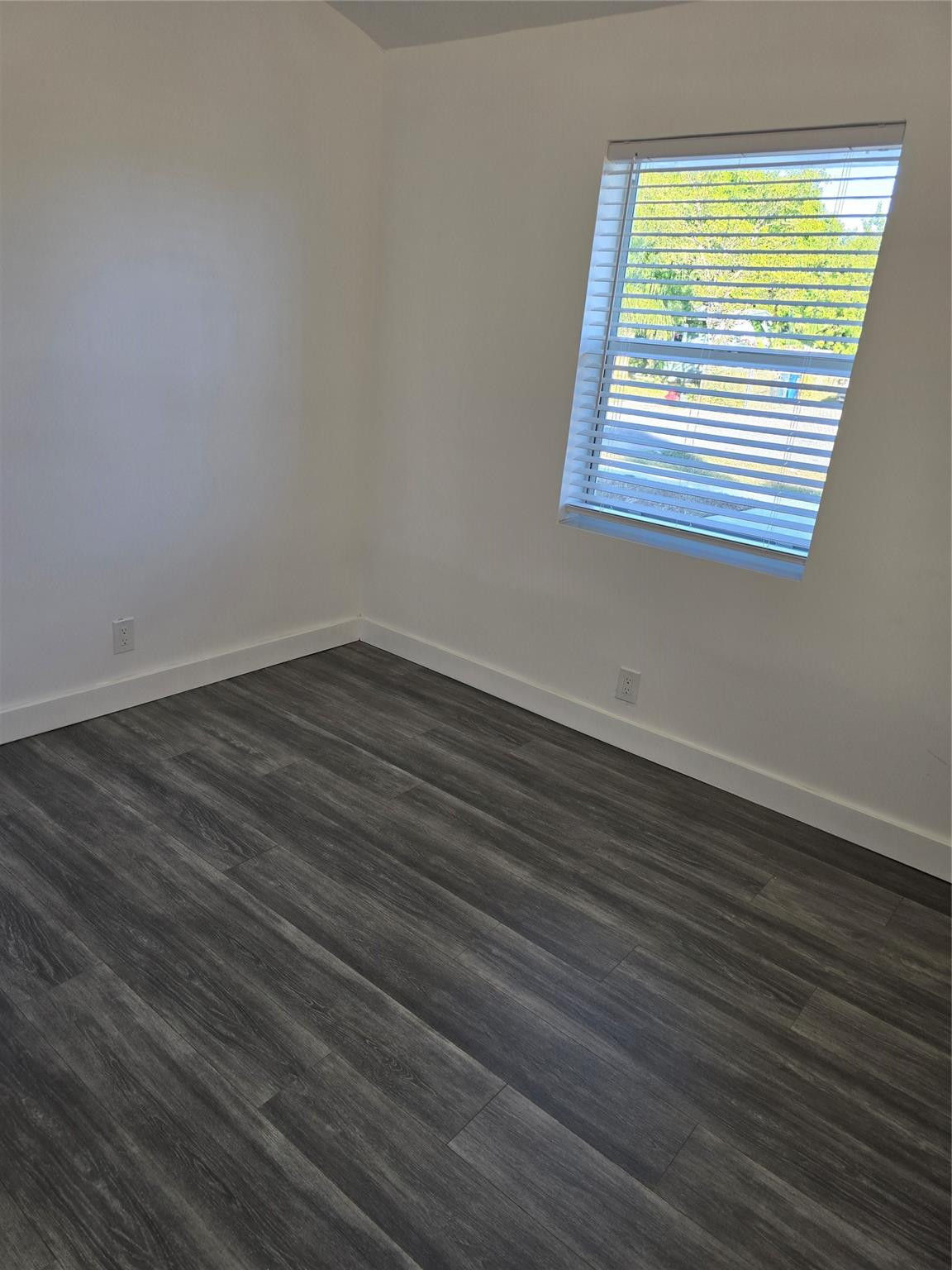 1529 NW 5th Ave