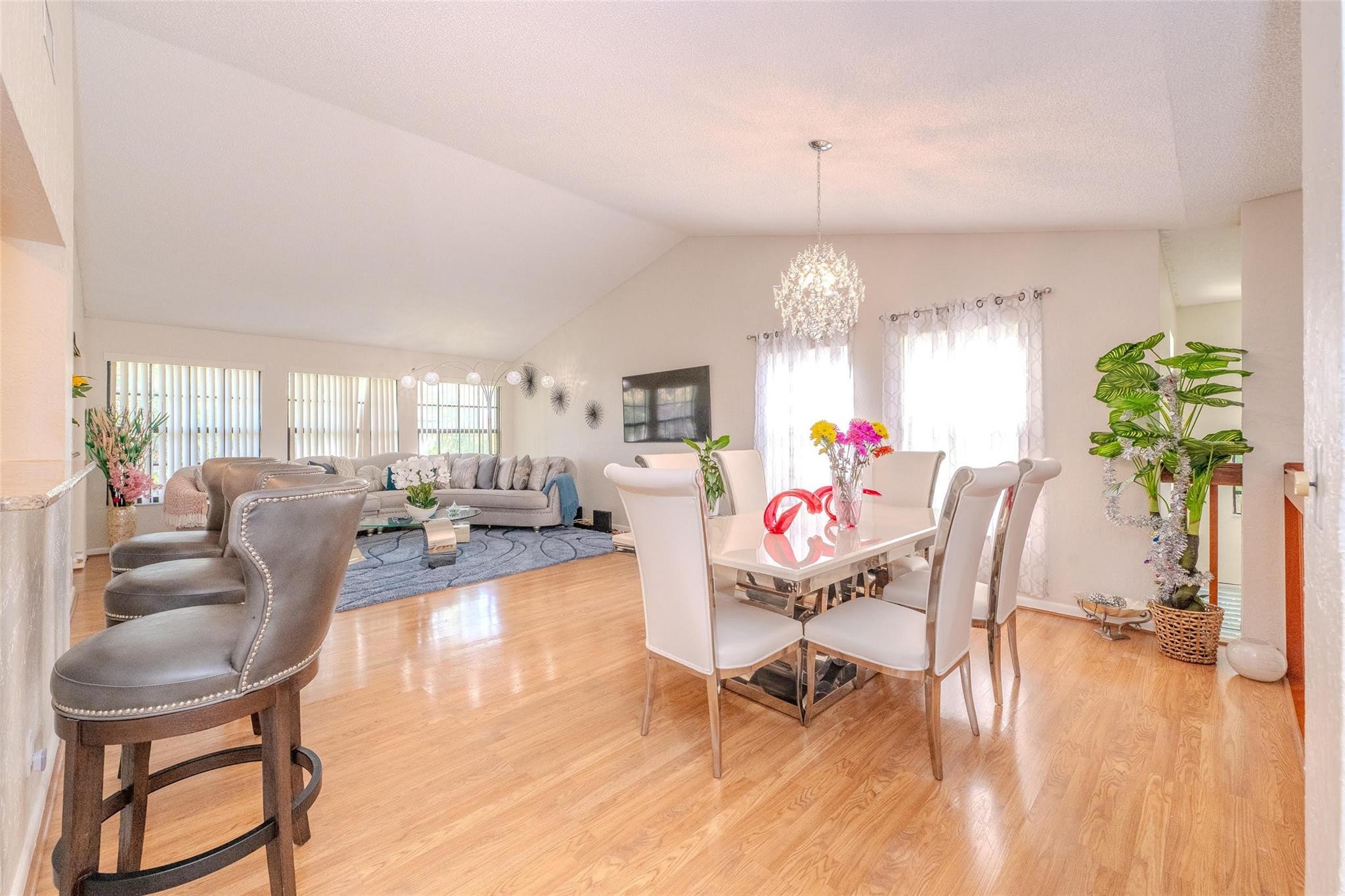 3022 Lucerne Park Drive