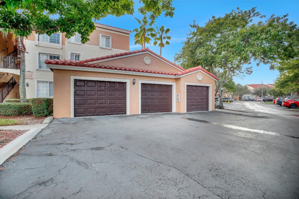 2031 Renaissance Blvd 305