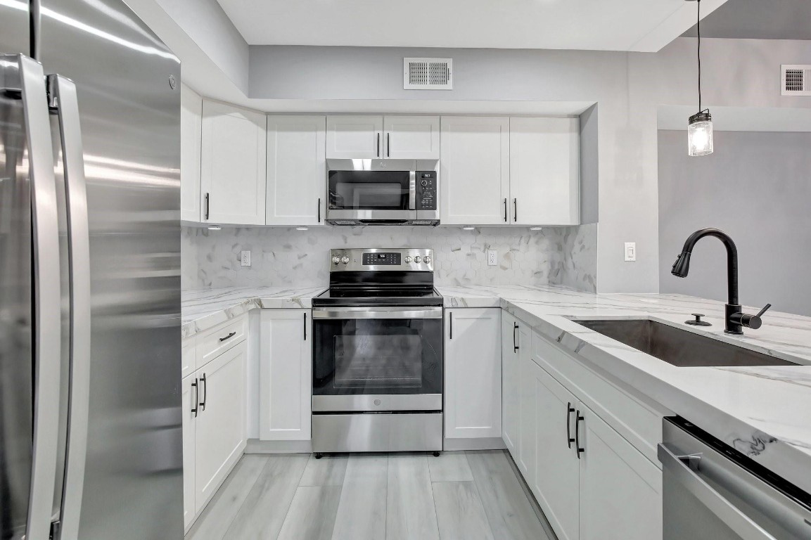 2031 Renaissance Blvd 305