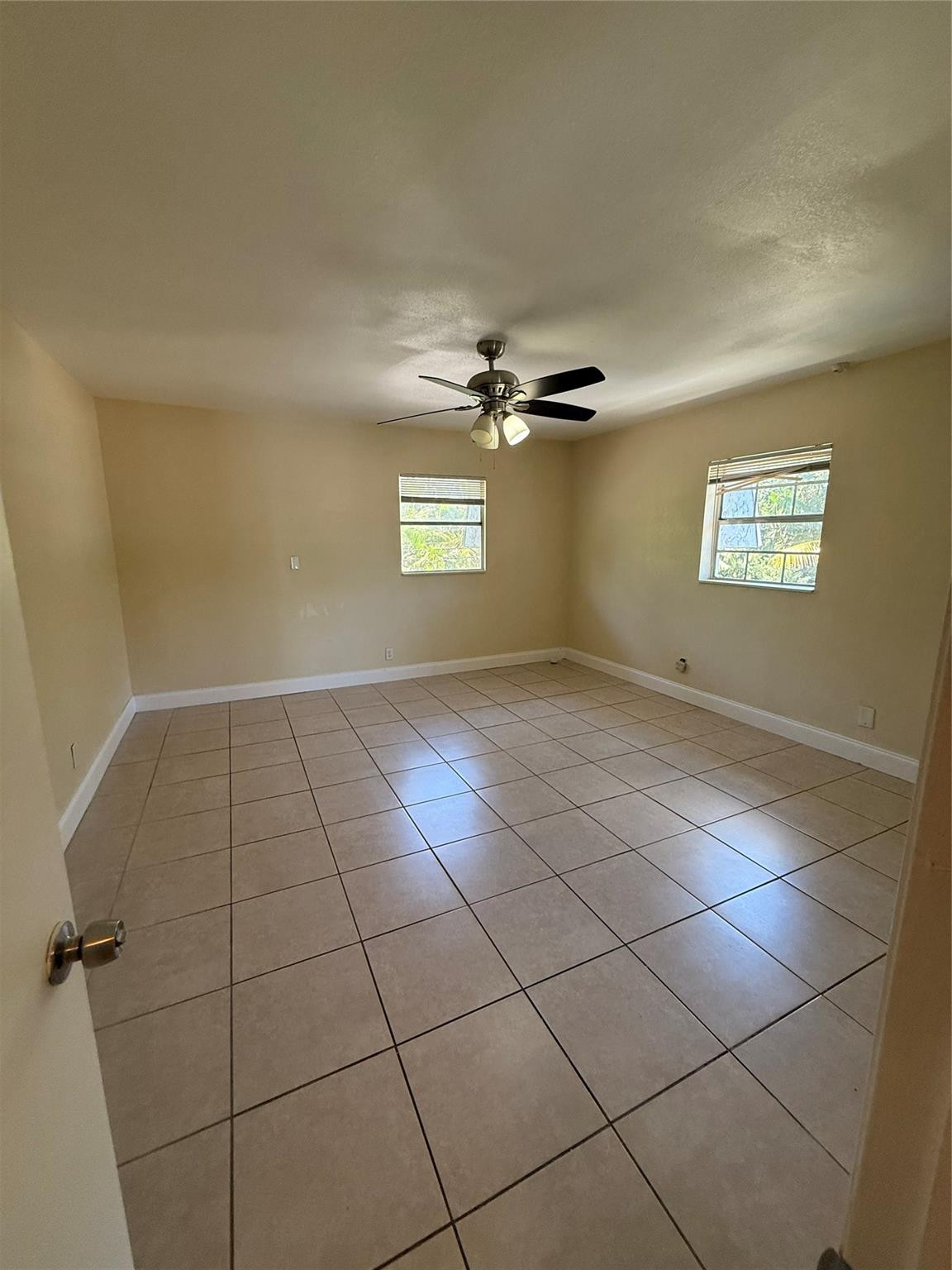 579 NW 41st St B