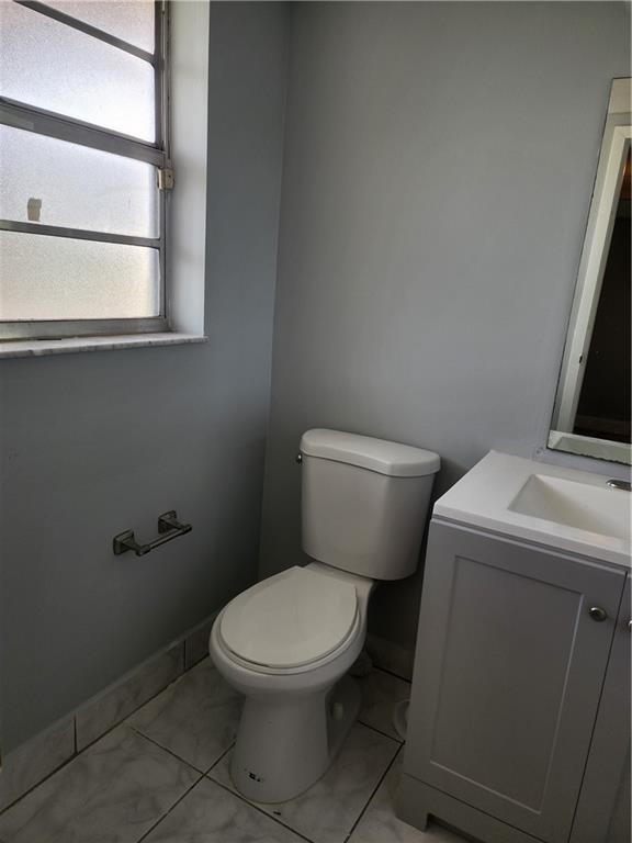 1005 Country Club Dr 406