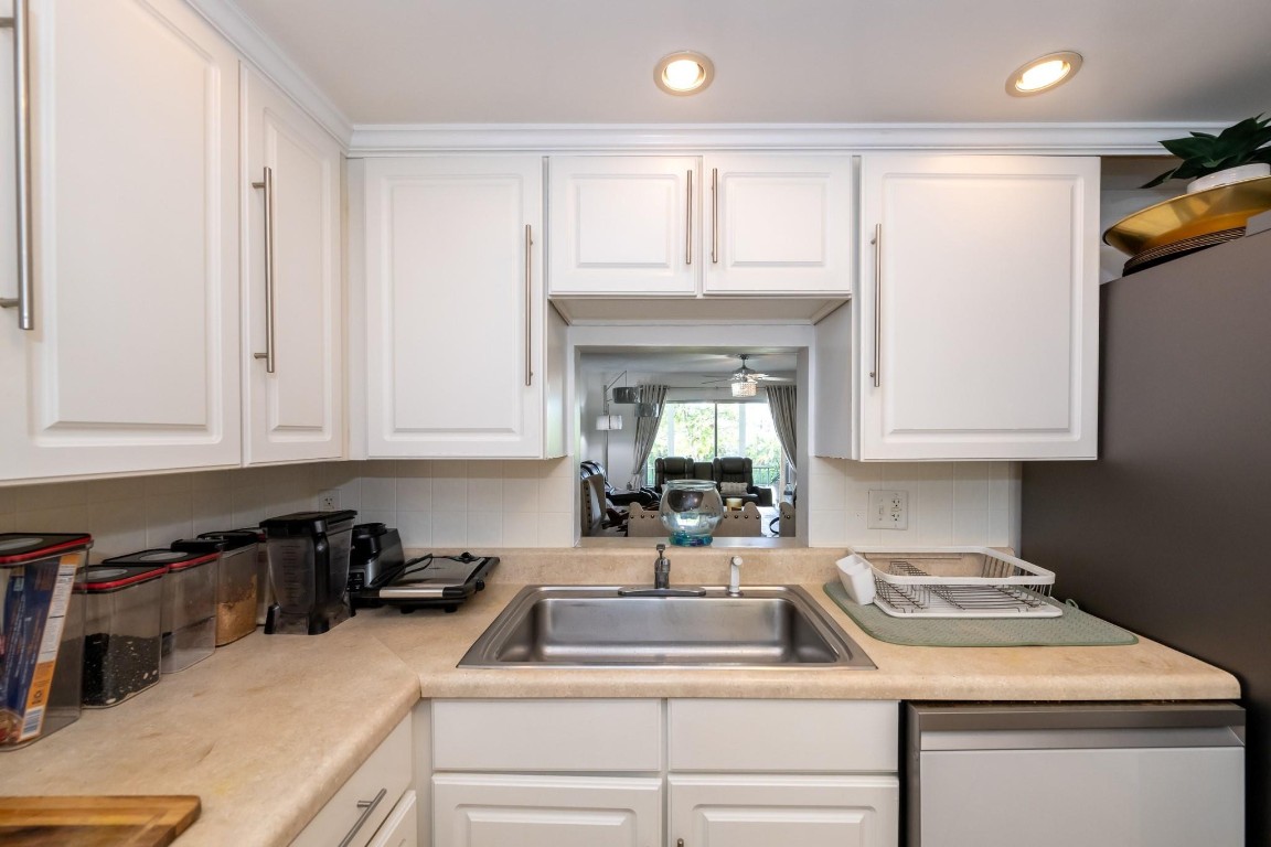 8821 NW 38th Dr 205A