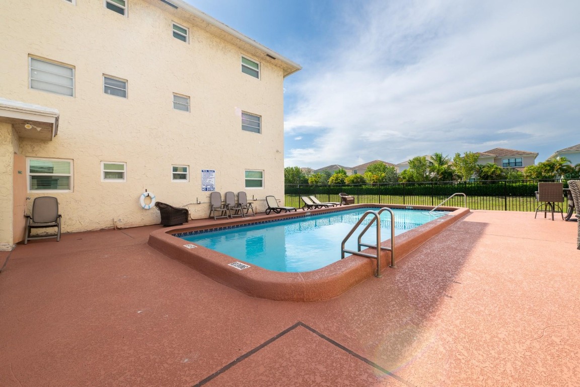 8821 NW 38th Dr 205A