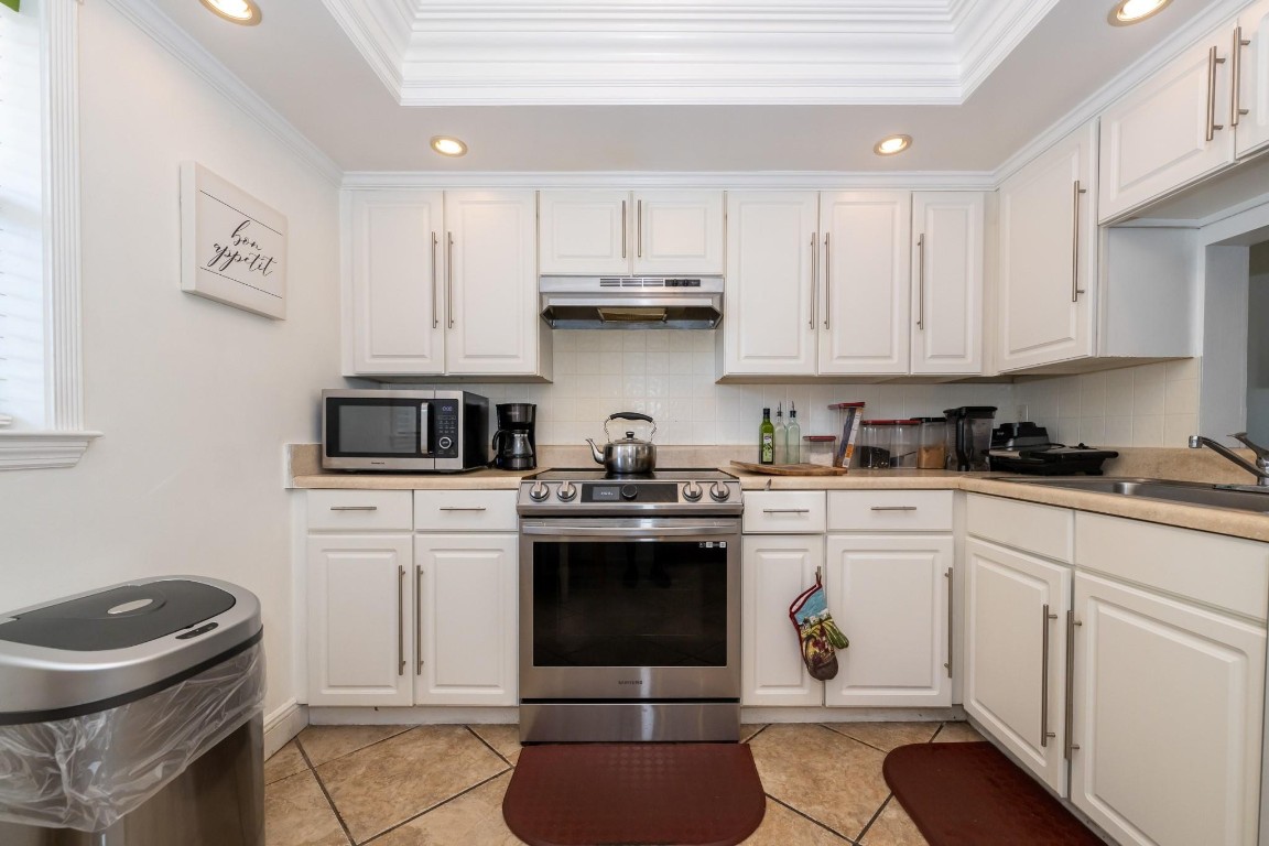 8821 NW 38th Dr 205A