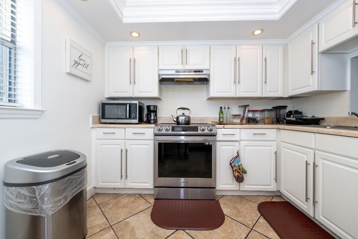 8821 NW 38th Dr 205A