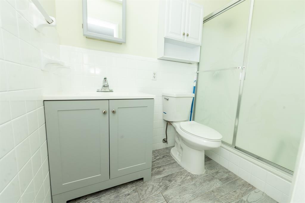3515 Van Buren St 105A