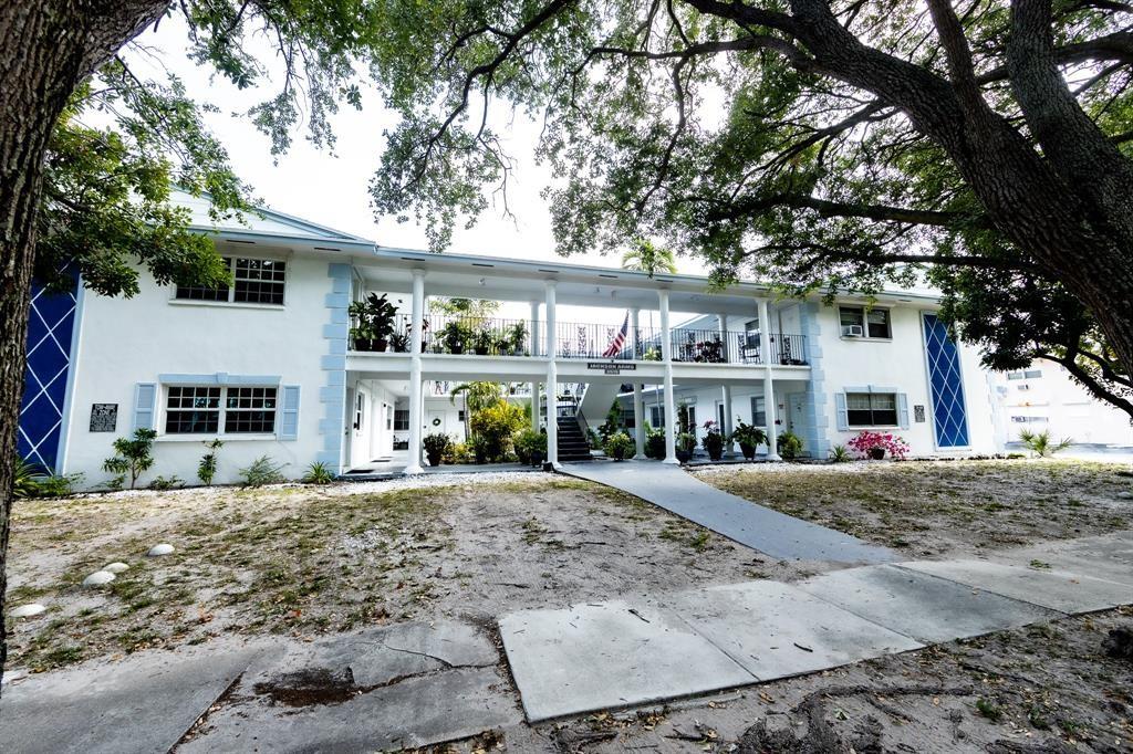 3515 Van Buren St 105A