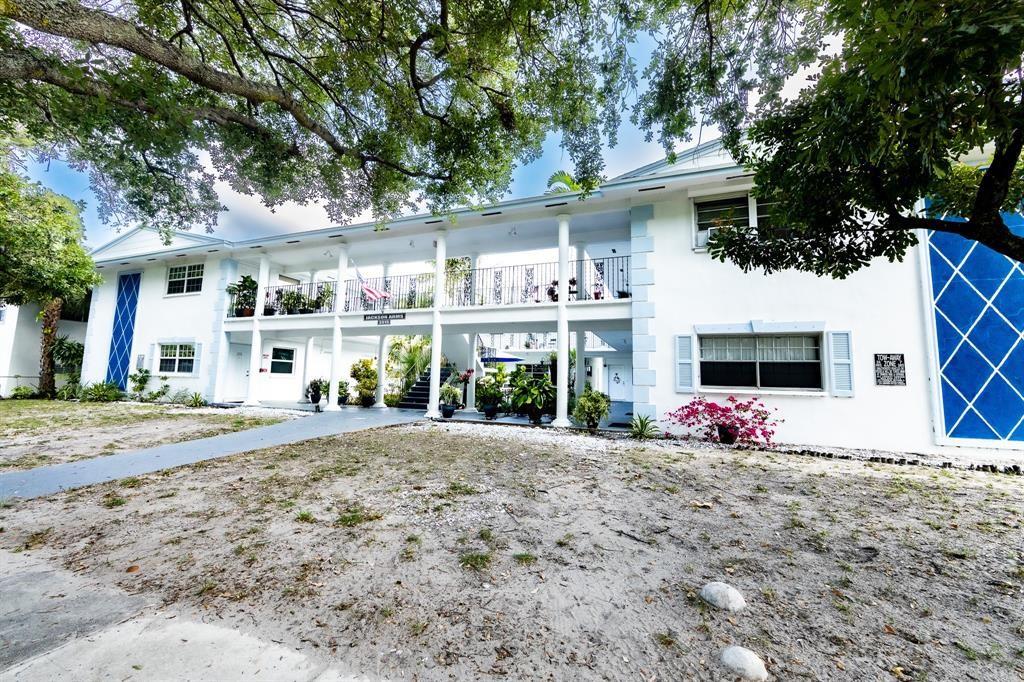 3515 Van Buren St 105A