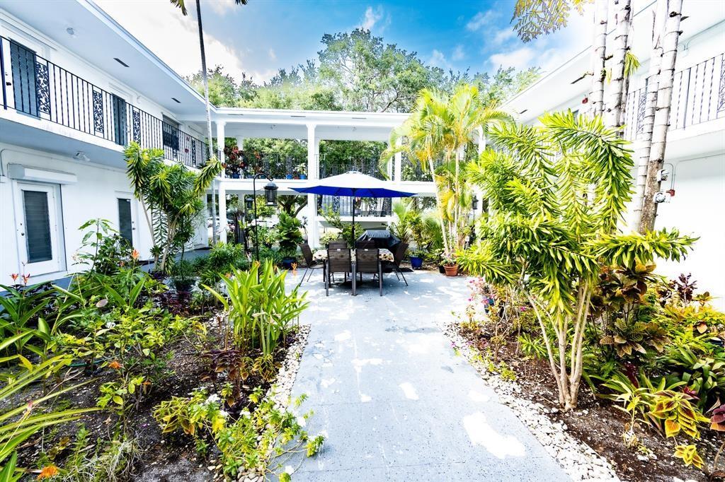 3515 Van Buren St 105A