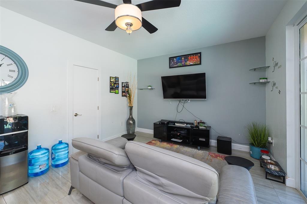1943 NW 170 Ave