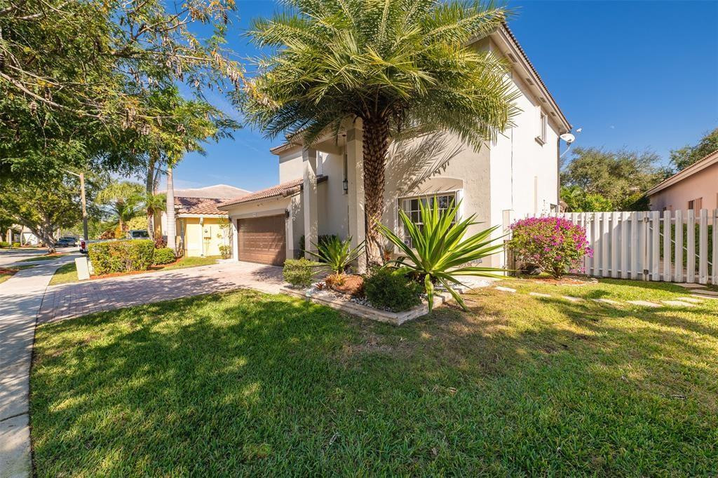 1943 NW 170 Ave