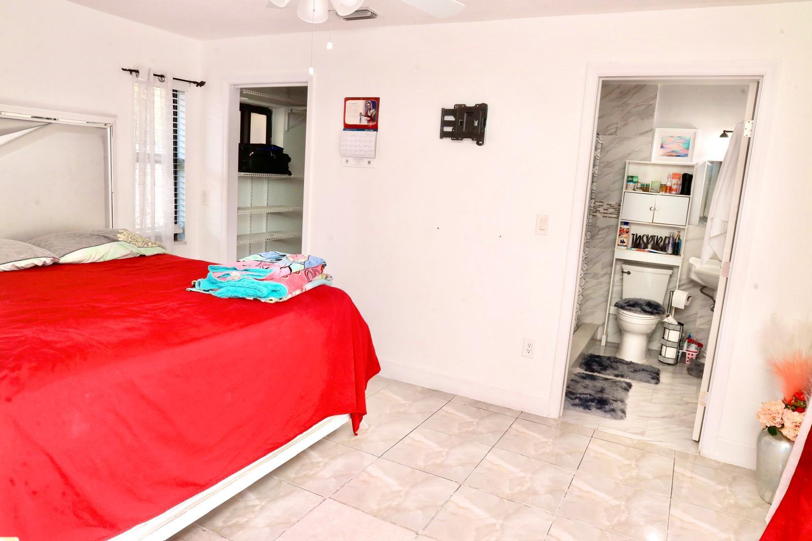 2910 NW 53rd Ter