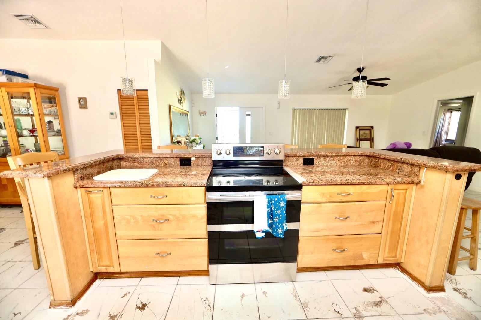 2910 NW 53rd Ter
