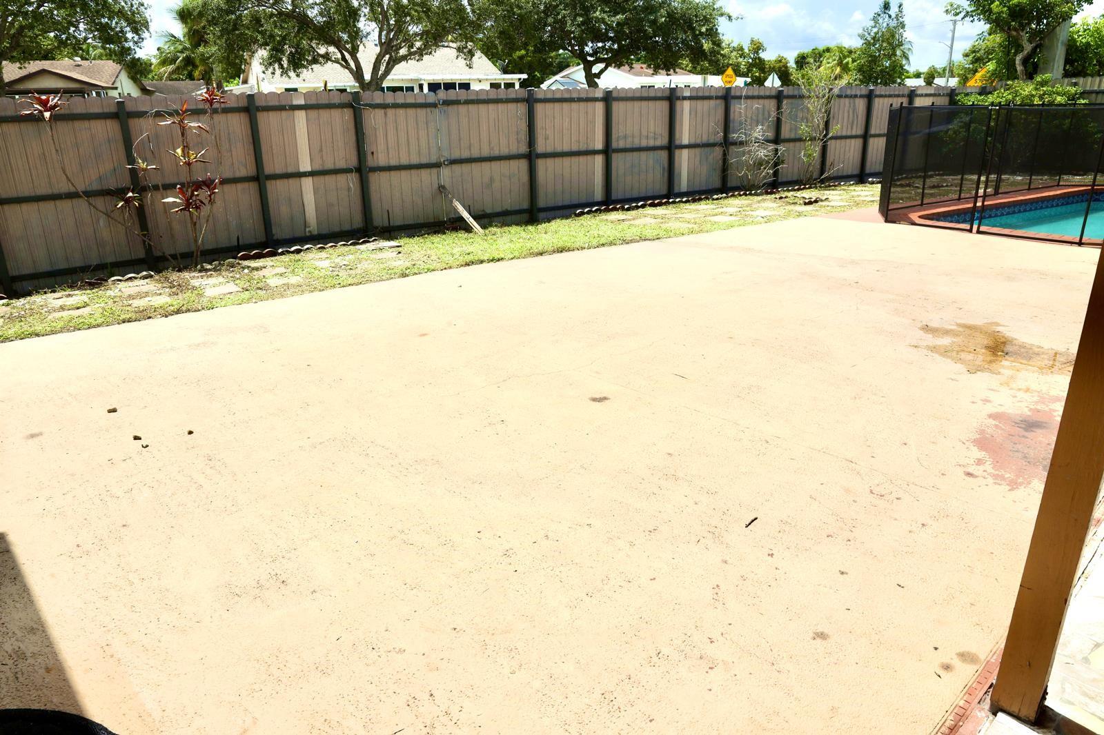 2910 NW 53rd Ter