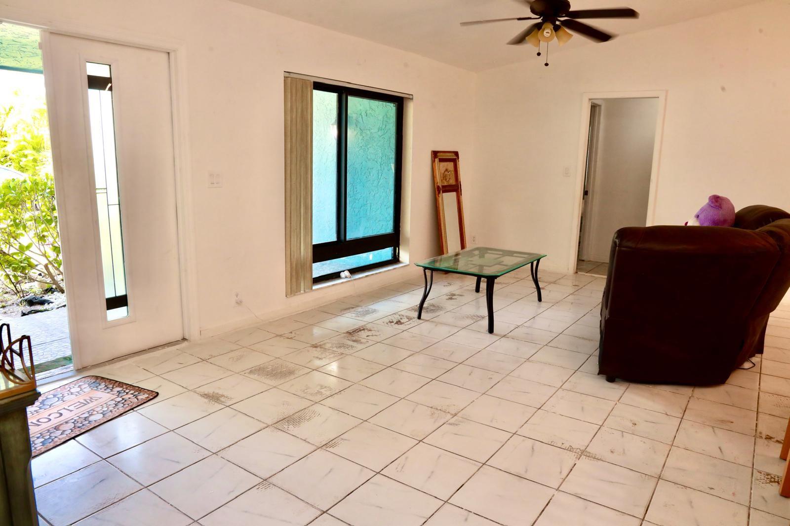2910 NW 53rd Ter