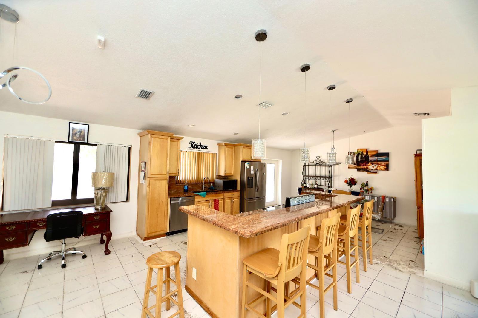 2910 NW 53rd Ter