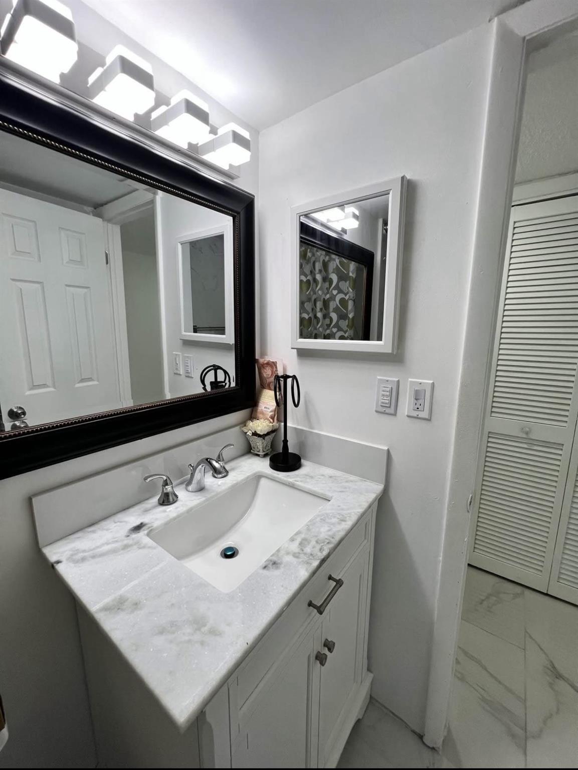 11905 NE 2nd Ave C116
