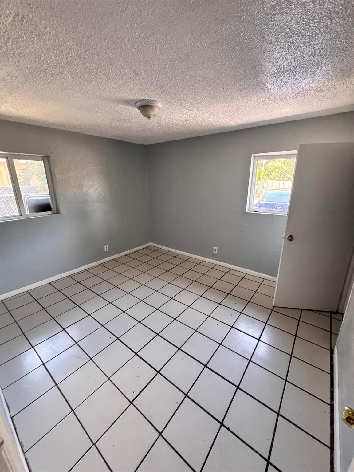 1132 NW 5th Ct 1