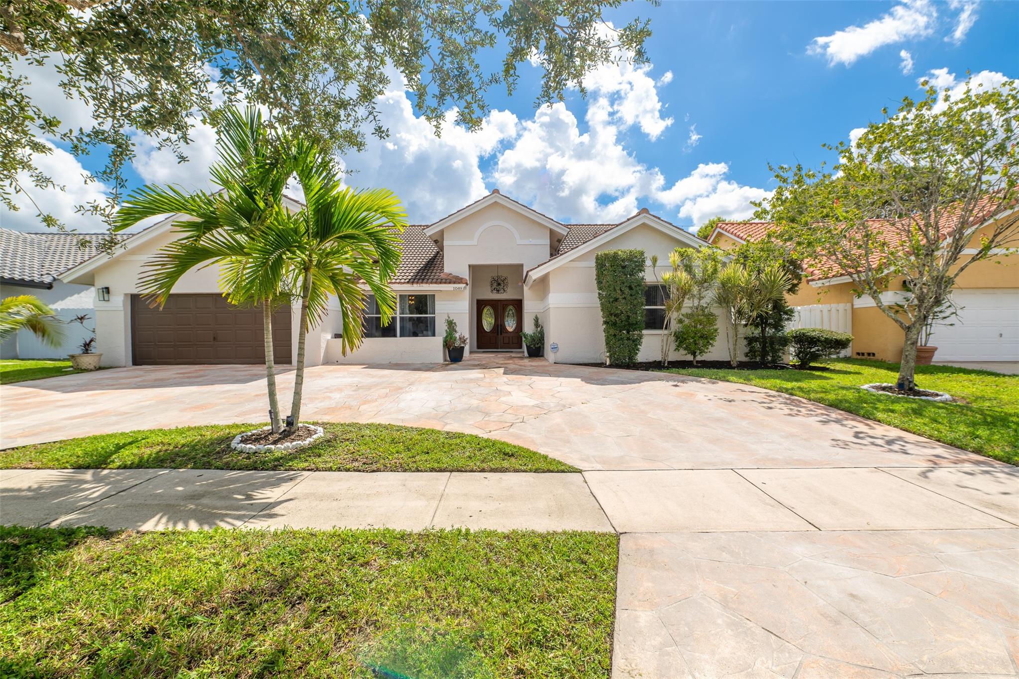 1049 NW 161ST AV