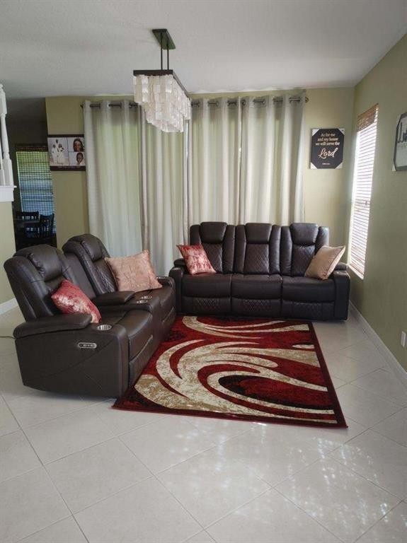 2009 Grey Falcon Cir