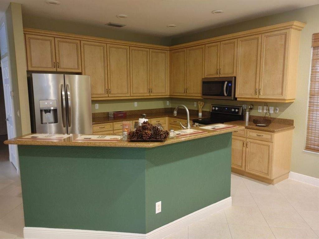 2009 Grey Falcon Cir