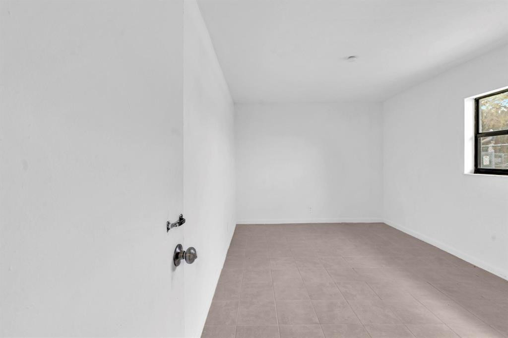 5748 NW 27th Court, Fort Lauderdale