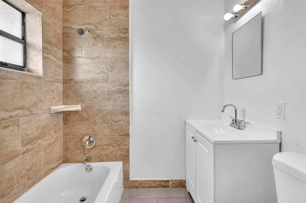 5748 NW 27th Court, Fort Lauderdale