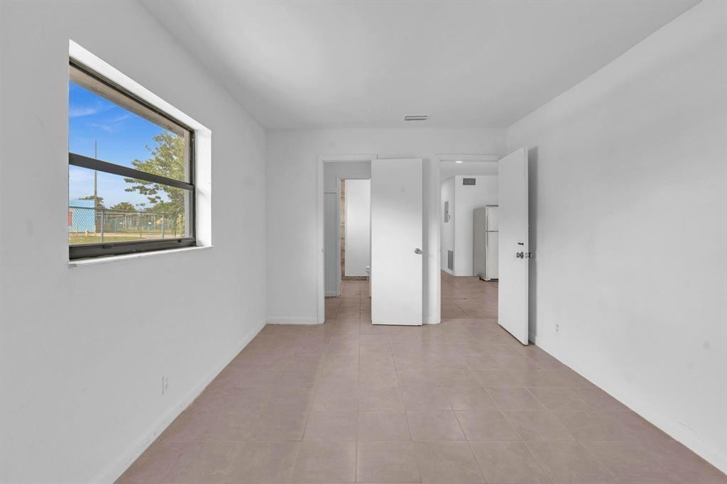 5748 NW 27th Court, Fort Lauderdale