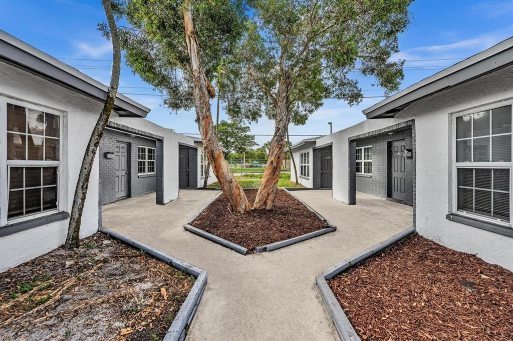 5748 NW 27th Court, Fort Lauderdale