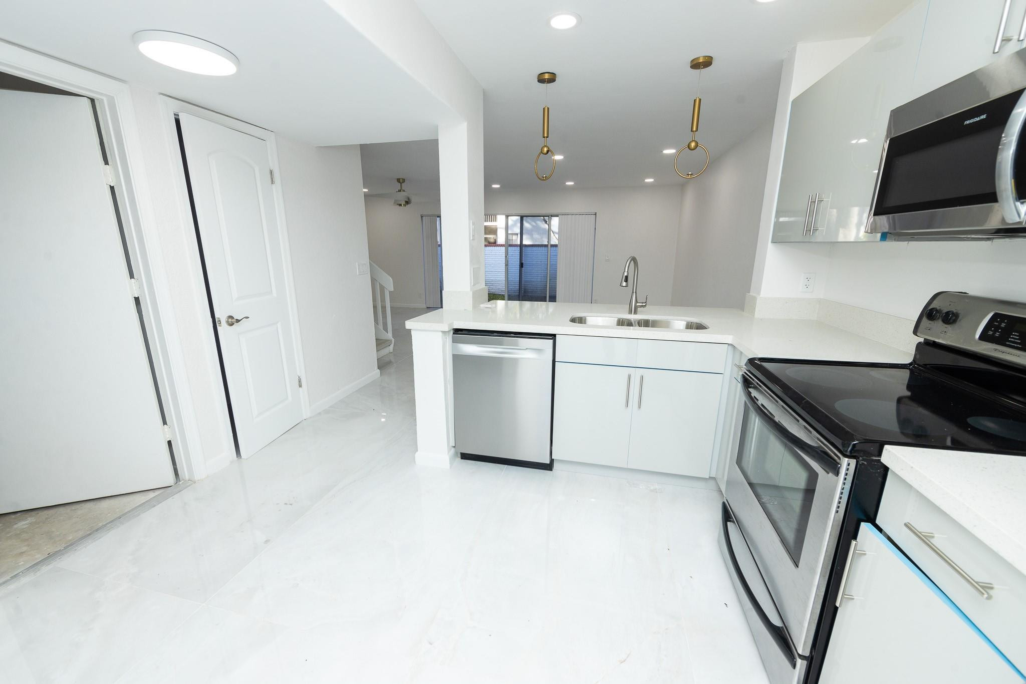 8939 NW 23rd Street