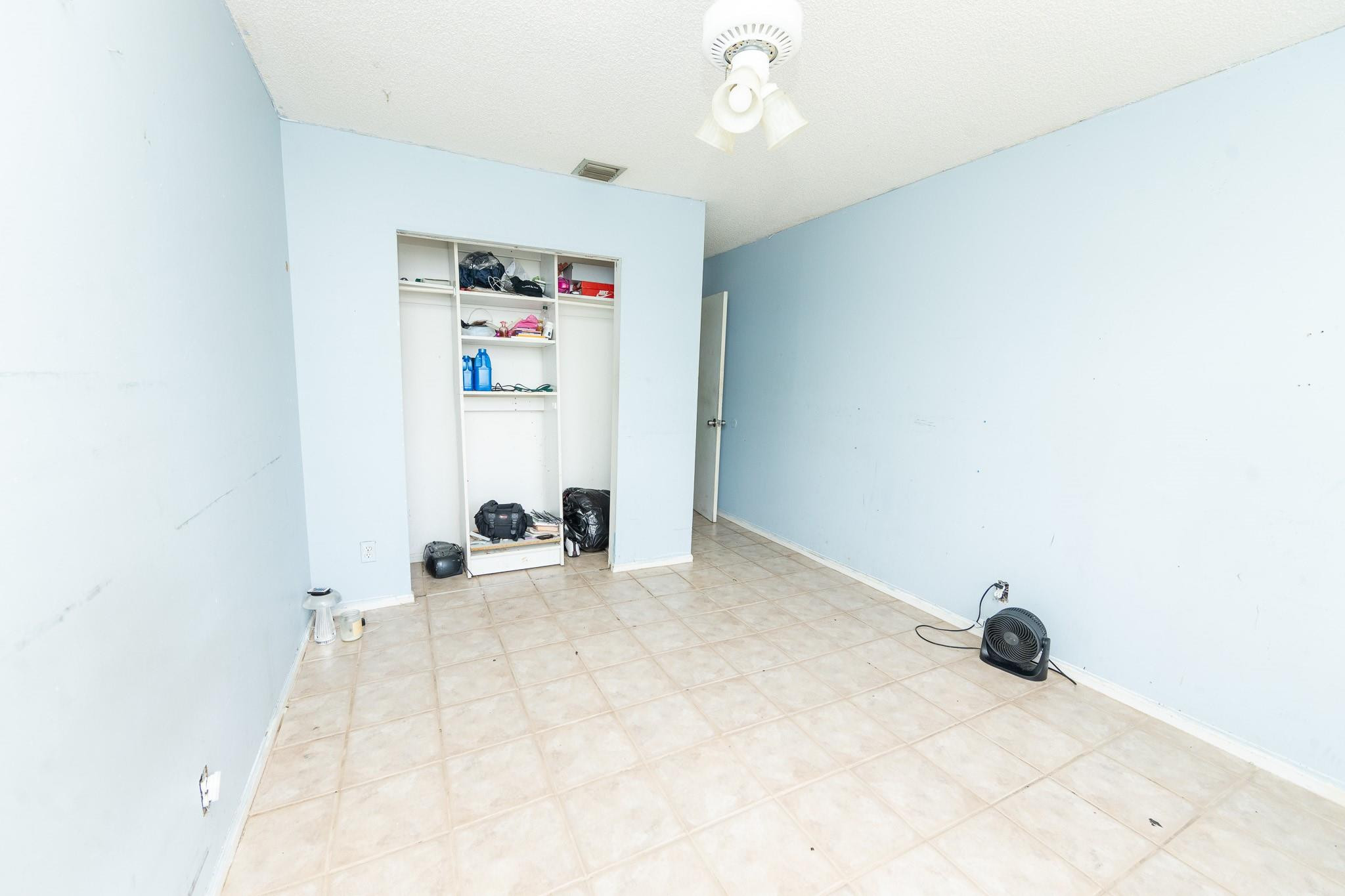 4404 NW 75th Terrace