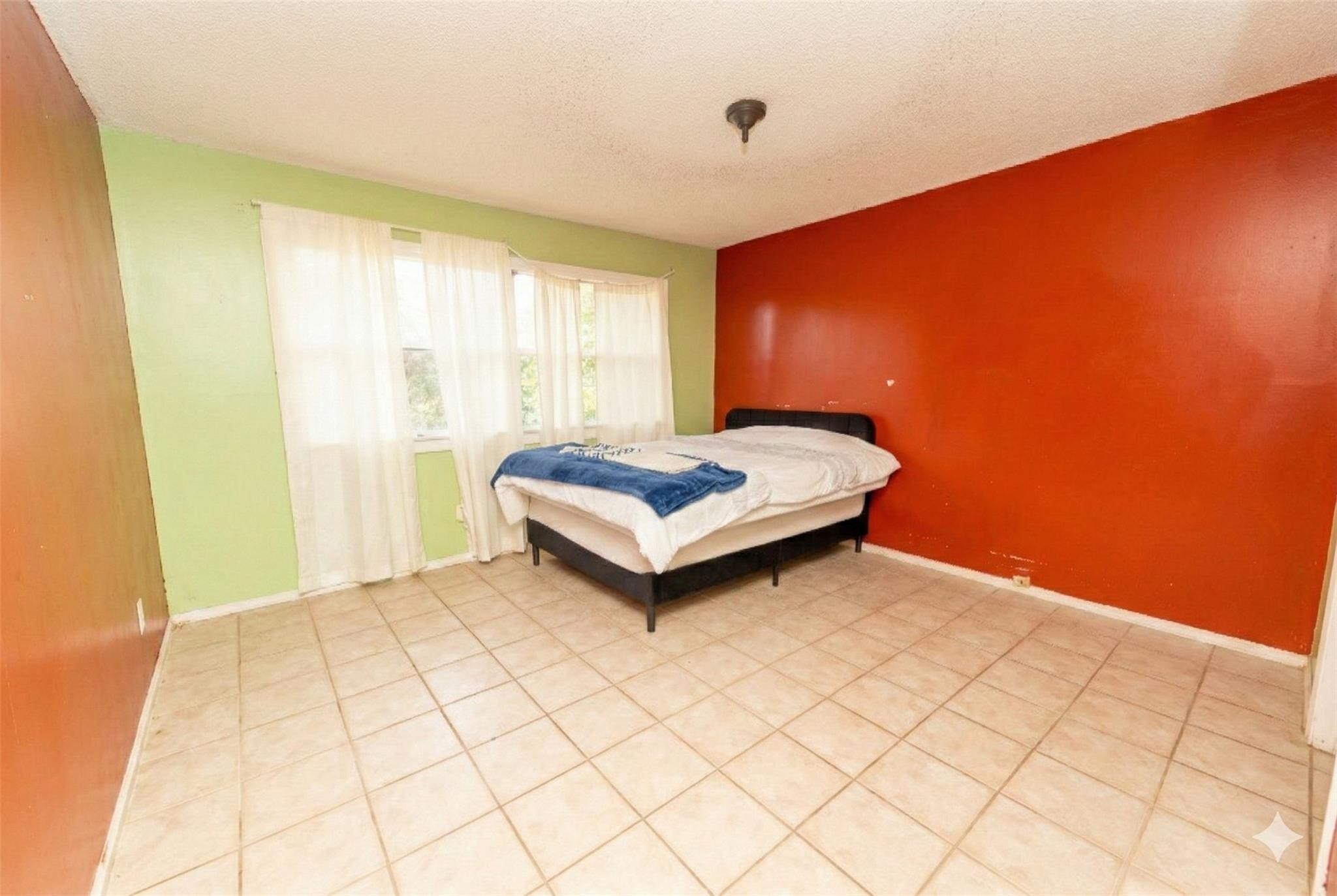 4404 NW 75th Terrace