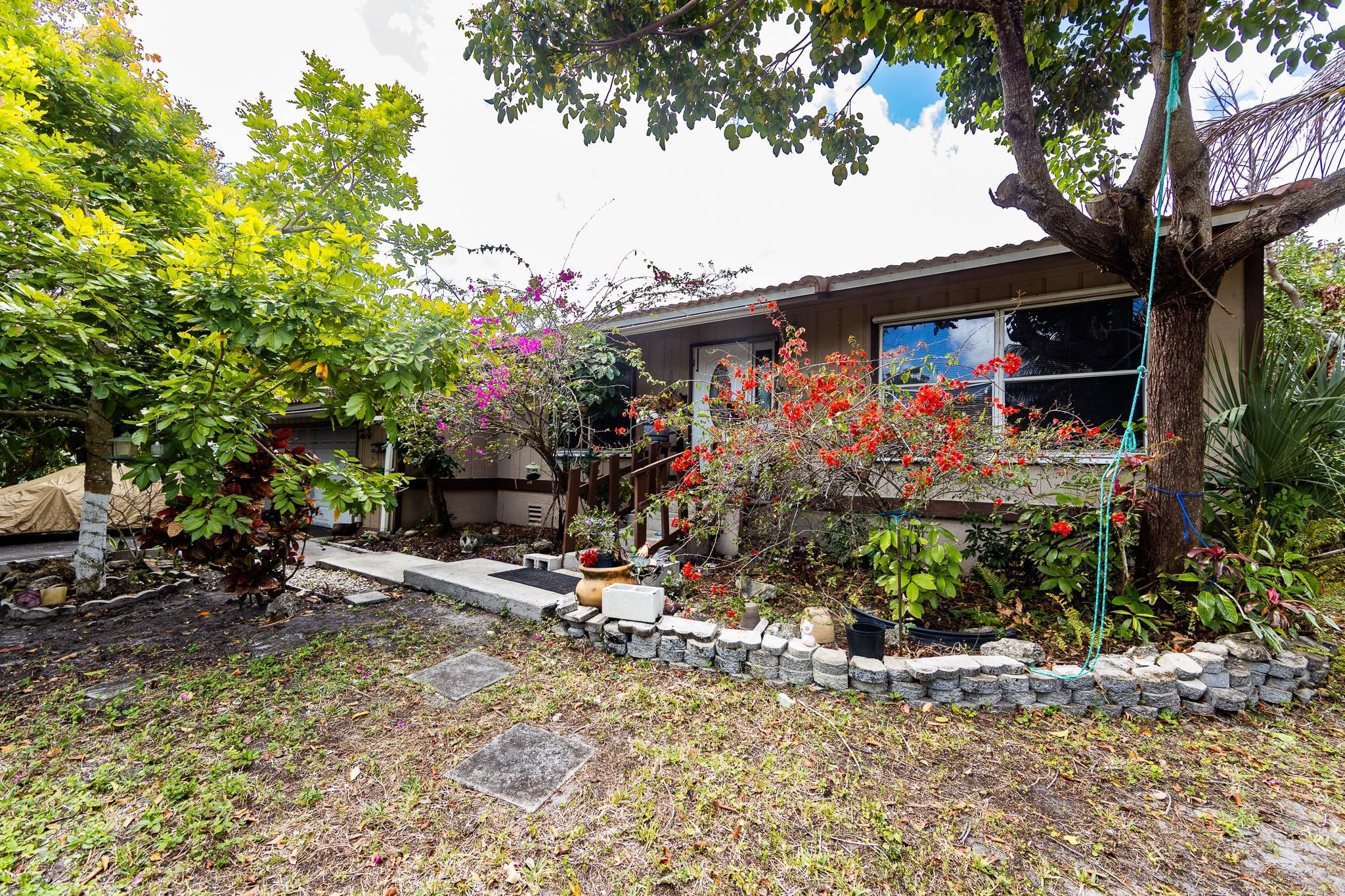 4404 NW 75th Terrace